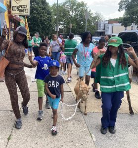 Neihborhood walk Philly Goat